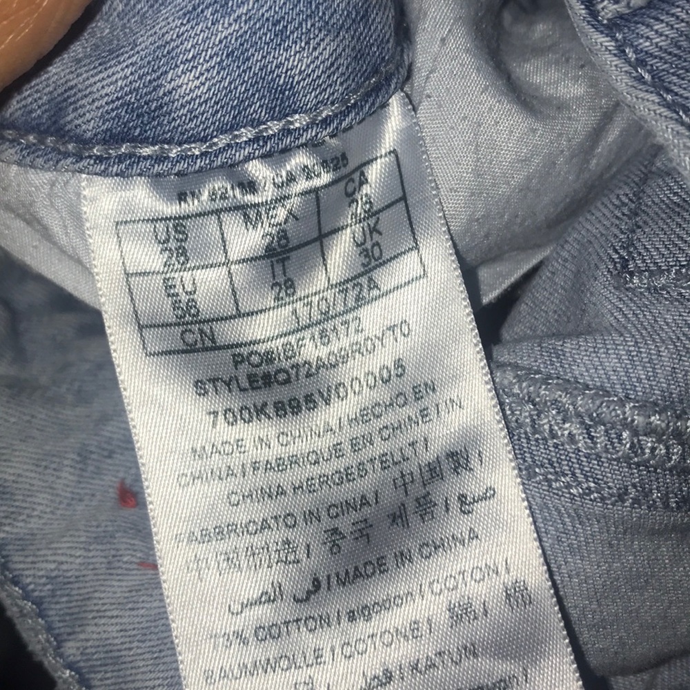 GUESS Ripped Jeans - Picture 5 of 5